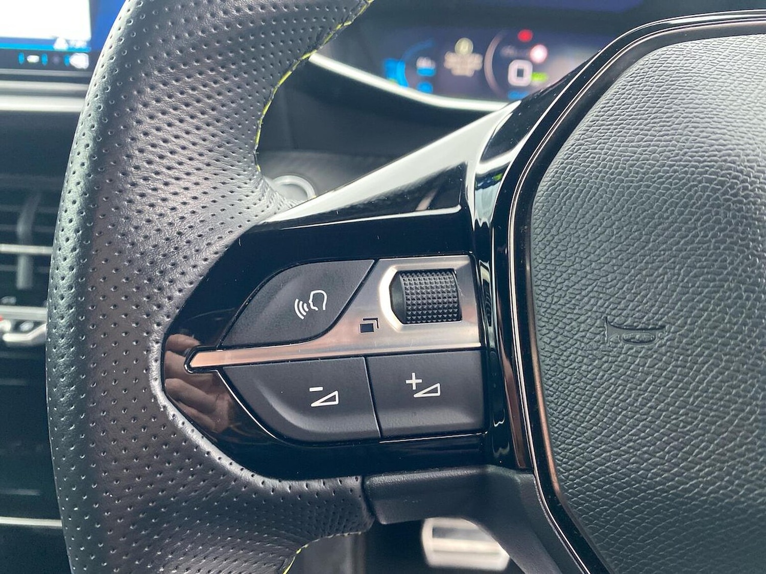 Used Peugeot 2008 2022 for sale - 77872143: Photo 27