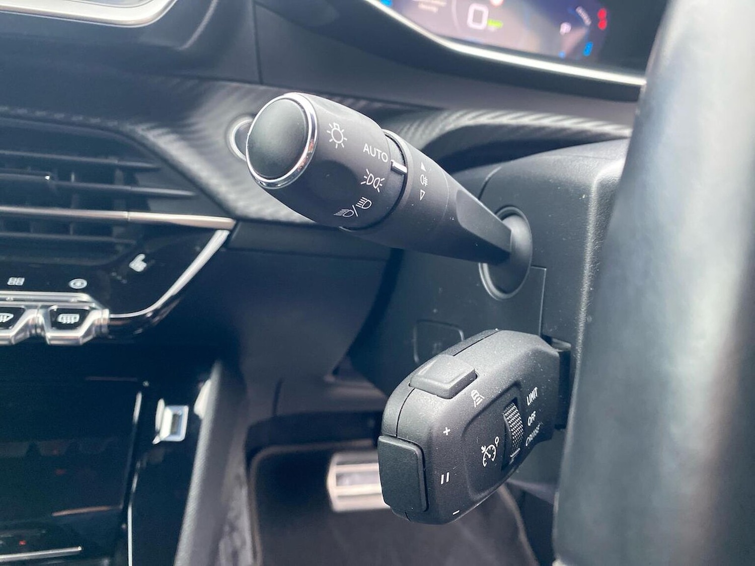 Used Peugeot 2008 2022 for sale - 77872143: Photo 29