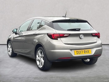 Used Vauxhall Astra 2017 for sale - 76305381: Photo 2