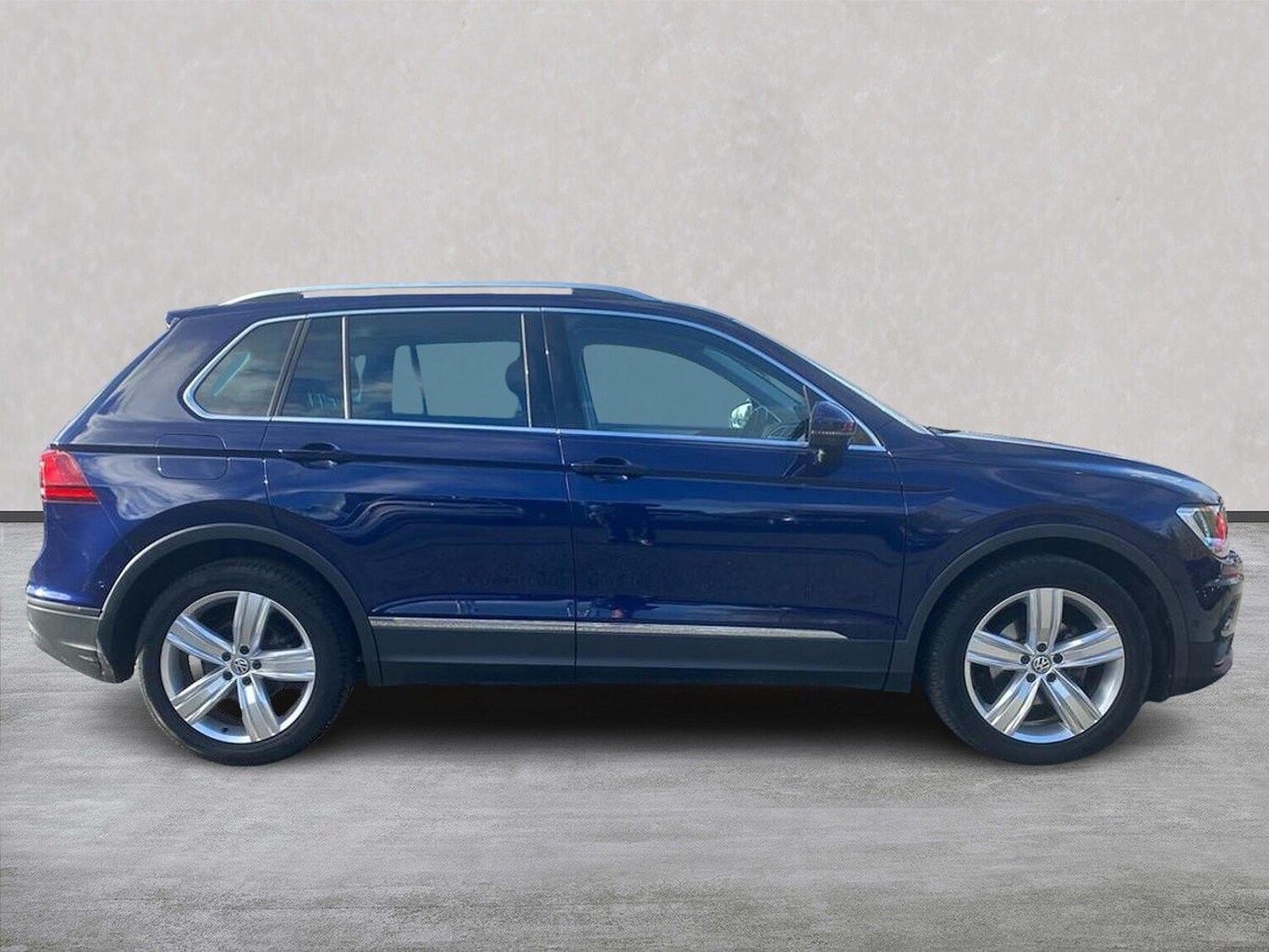Used Volkswagen Tiguan 2020 for sale - 76324521: Photo 3