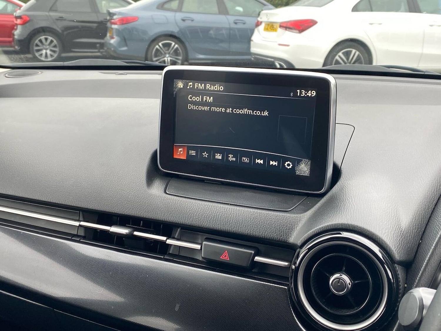 Used Mazda Mazda2 2016 for sale - 77818235: Photo 11