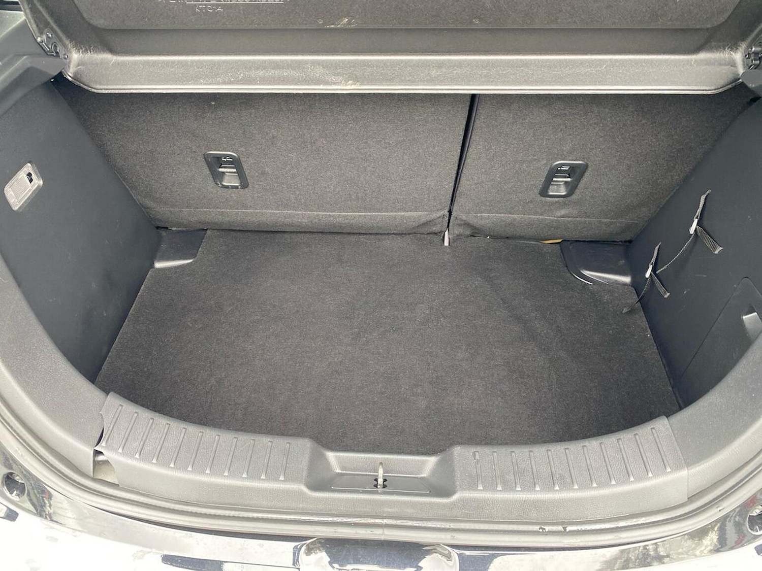 Used Mazda Mazda2 2016 for sale - 77818235: Photo 17