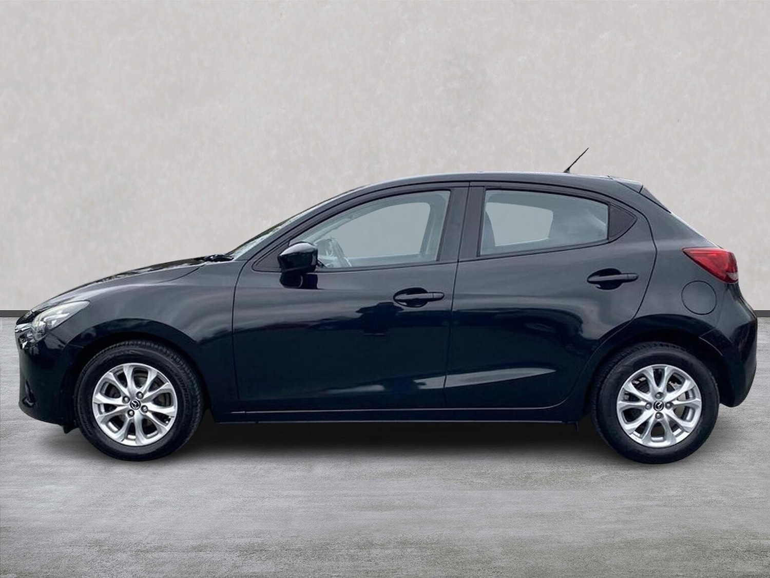 Used Mazda Mazda2 2016 for sale - 77818235: Photo 19