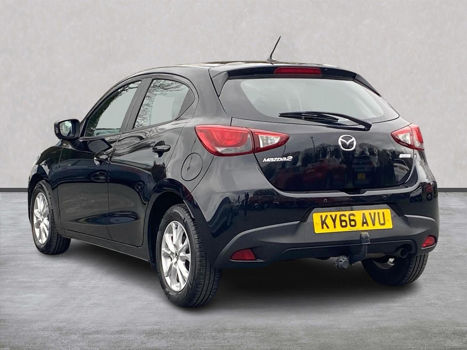 Used Mazda Mazda2 2016 for sale - 77818235: Photo 2