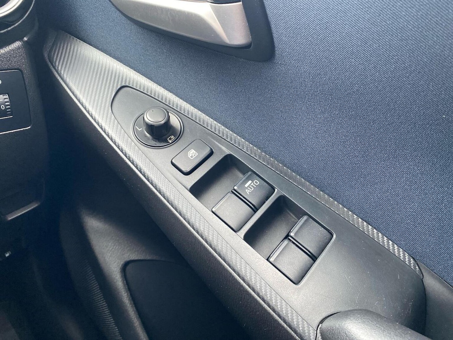 Used Mazda Mazda2 2016 for sale - 77818235: Photo 21