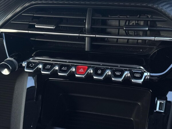 Used Peugeot 208 2022 for sale - 76243159: Photo 12
