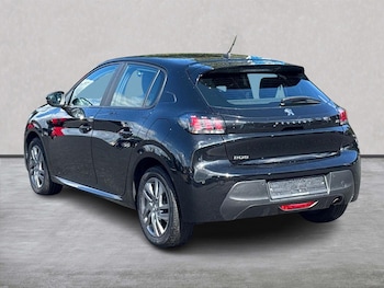 Used Peugeot 208 2022 for sale - 76243159: Photo 2