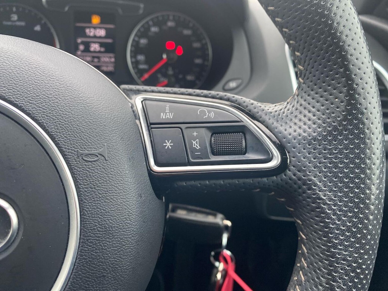 Used Audi Q3 2018 for sale - 76407438: Photo 25