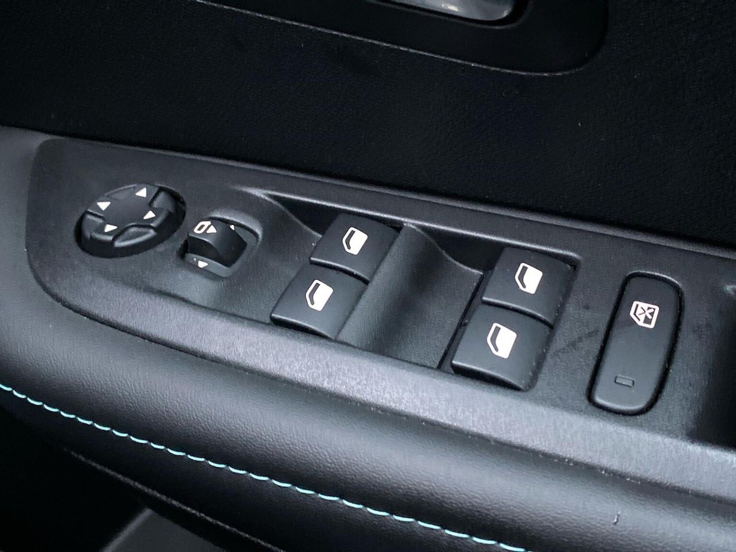 Used Peugeot 208 2022 for sale - 77488927: Photo 21