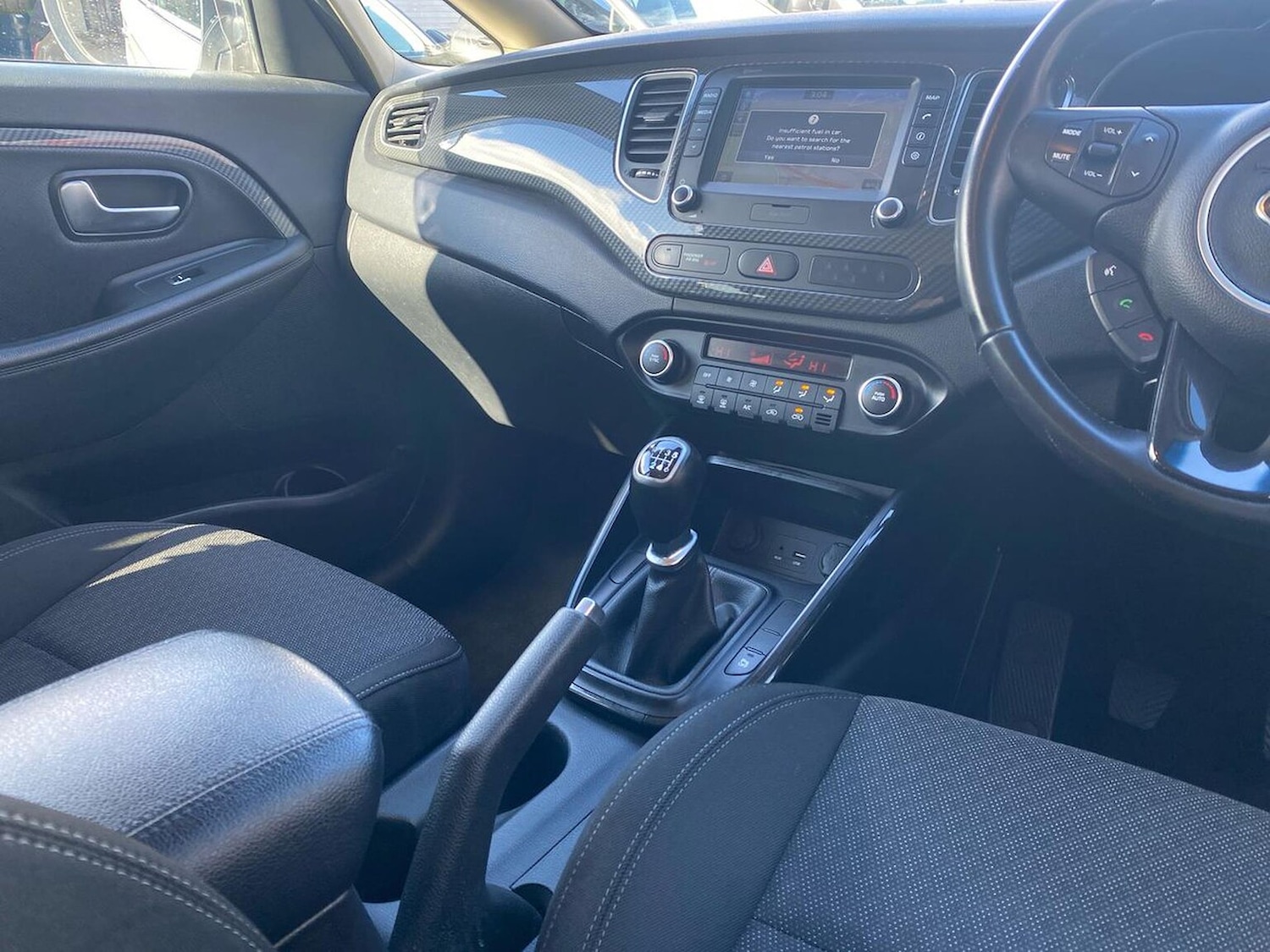 Used Kia Carens 2017 for sale - 78183059: Photo 15