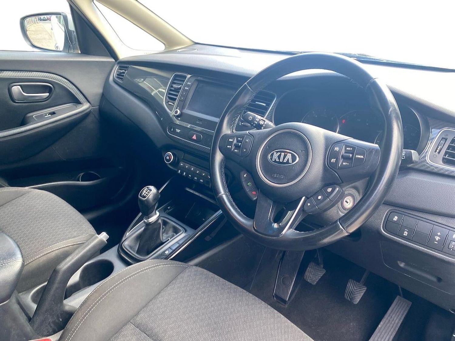 Used Kia Carens 2017 for sale - 78183059: Photo 17