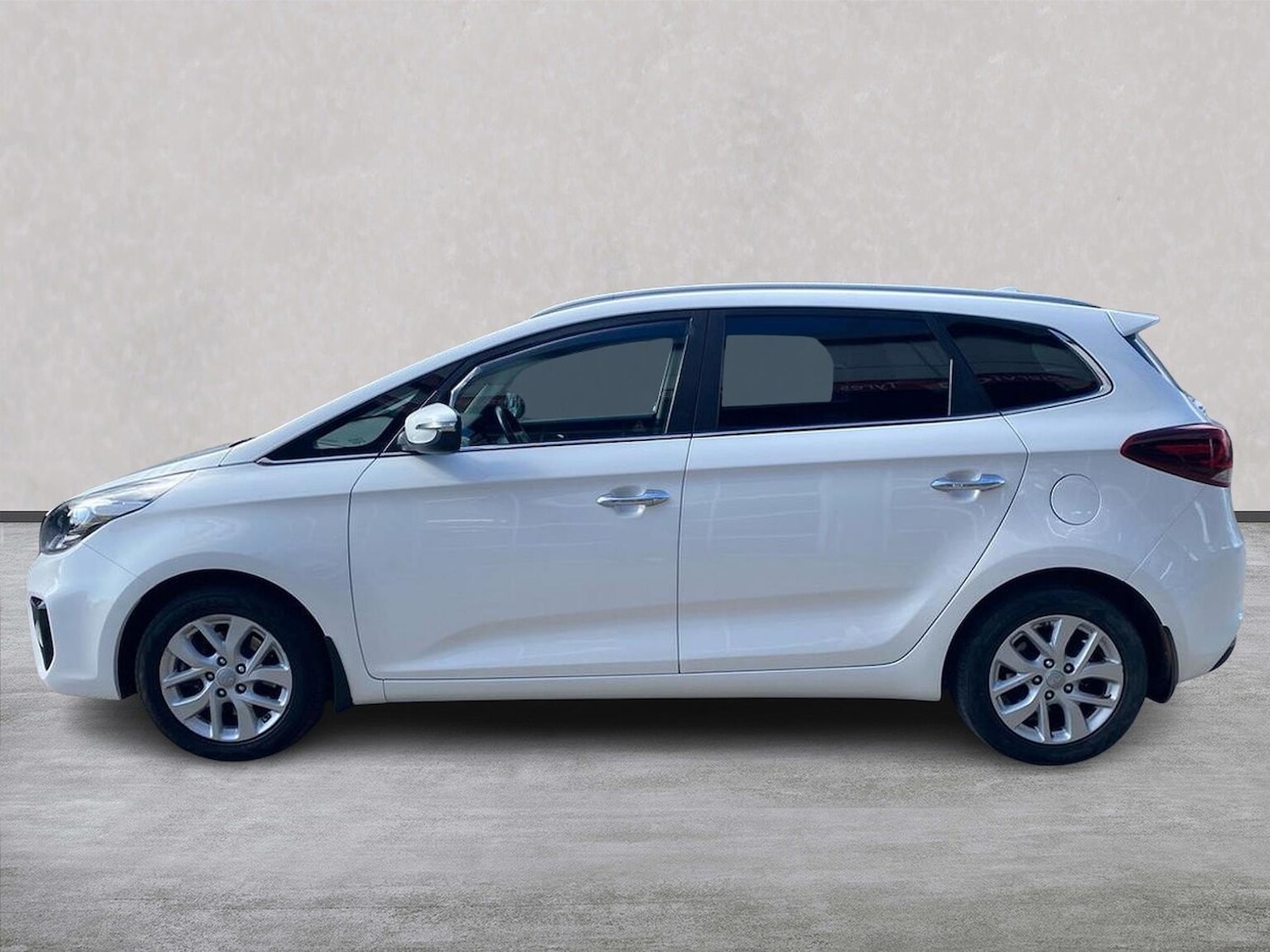 Used Kia Carens 2017 for sale - 78183059: Photo 21