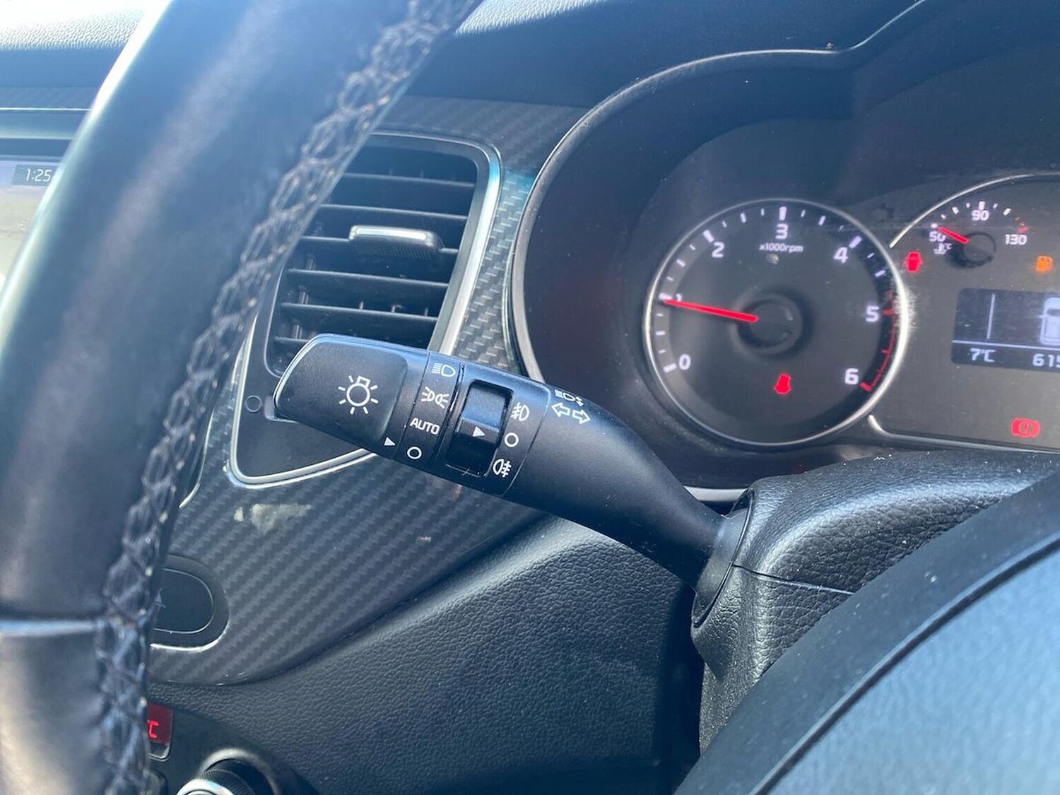 Used Kia Carens 2017 for sale - 78183059: Photo 31