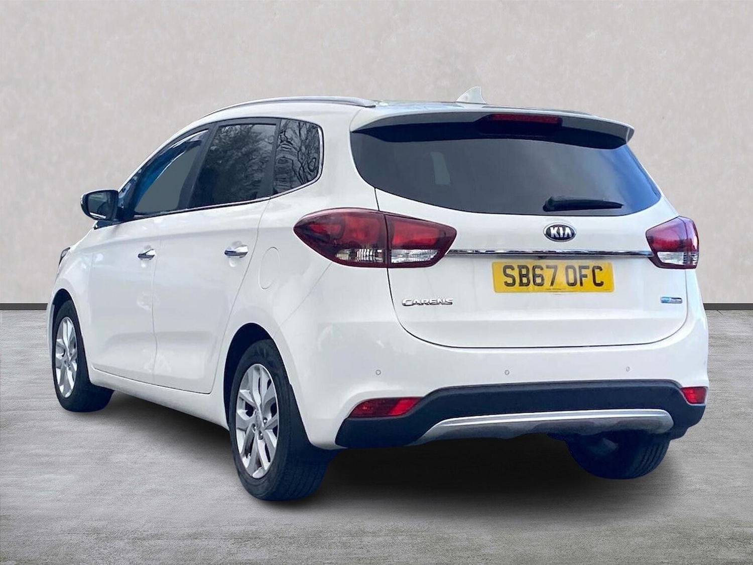 Used Kia Carens 2017 for sale - 78183059: Photo 4