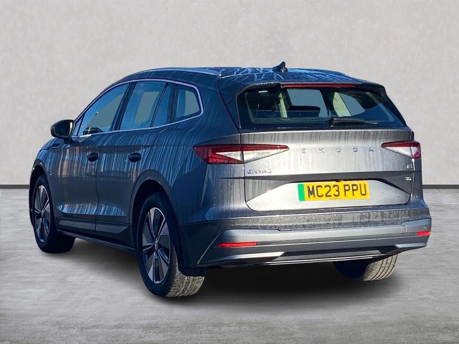 Used Skoda Enyaq 2023 for sale - 76305387: Photo 2