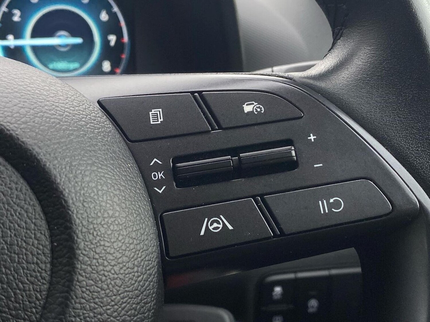 Used Hyundai i20 2023 for sale - 76305382: Photo 25