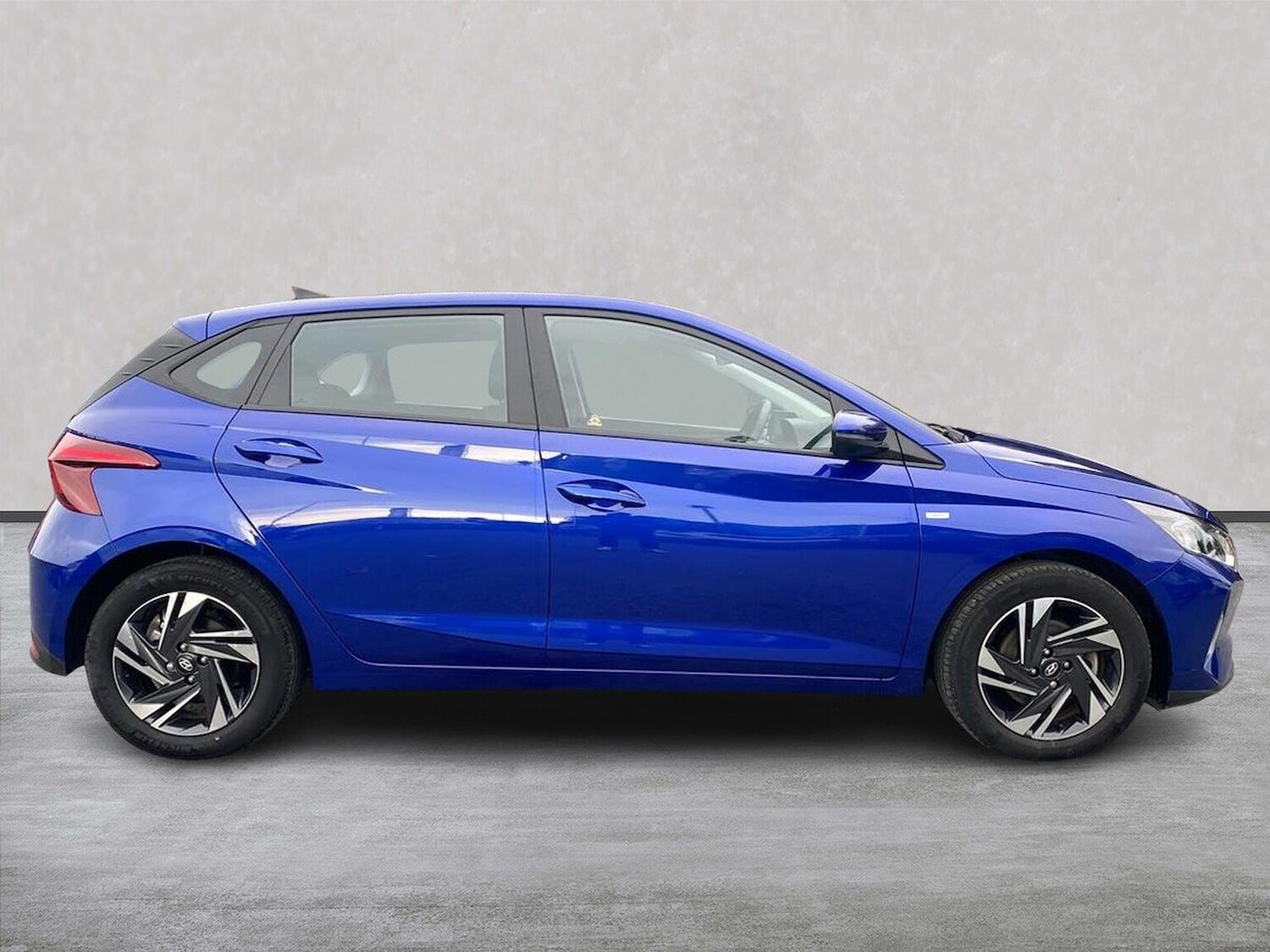 Used Hyundai i20 2023 for sale - 76305382: Photo 3