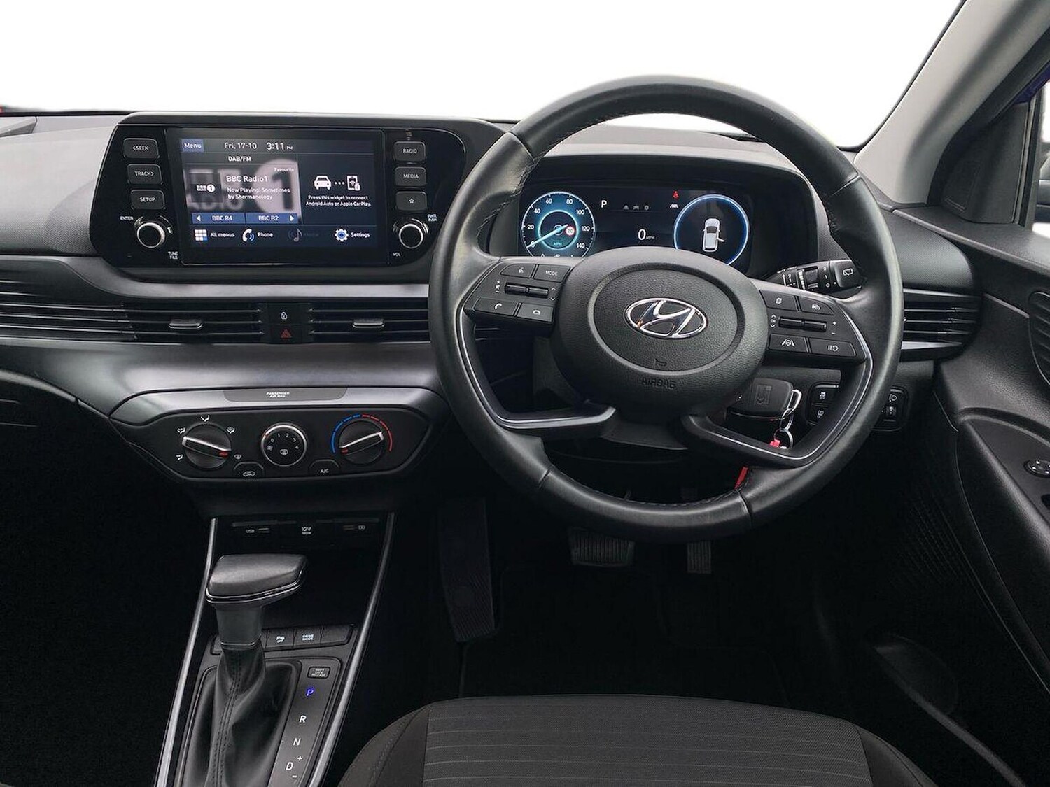 Used Hyundai i20 2023 for sale - 76305382: Photo 9