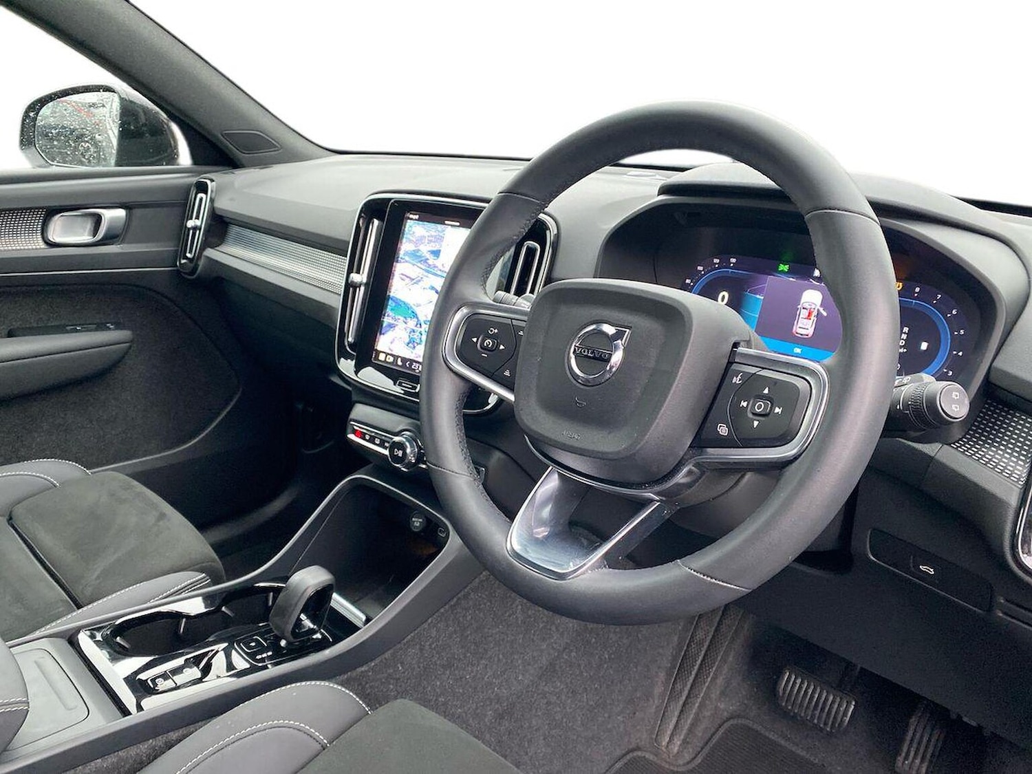 Used Volvo XC40 2024 for sale - 77488136: Photo 15