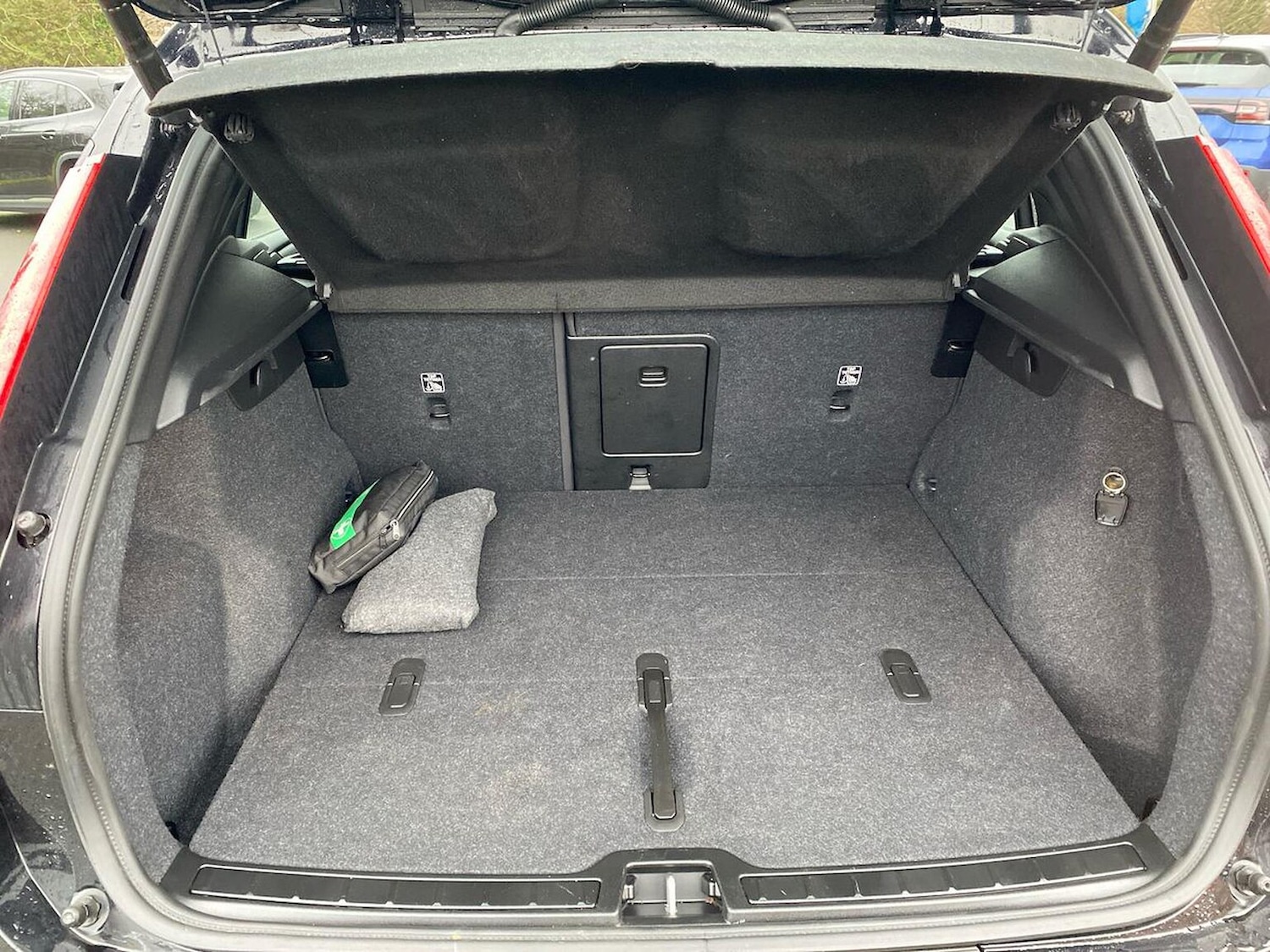 Used Volvo XC40 2024 for sale - 77488136: Photo 17