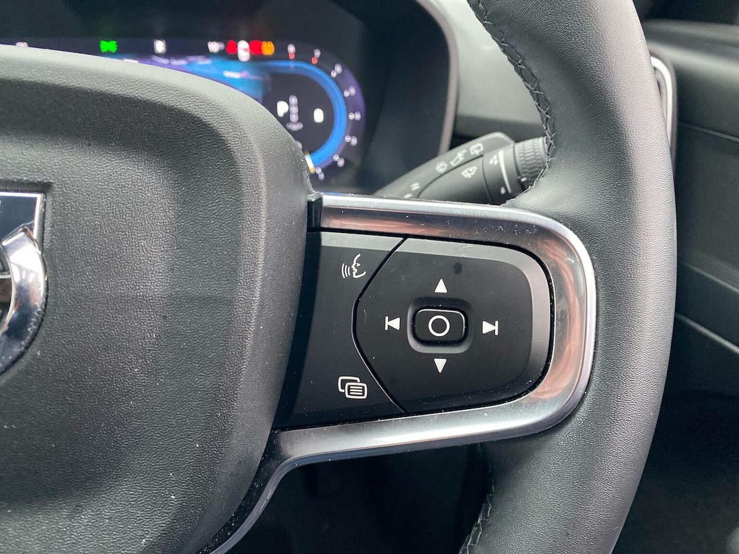 Used Volvo XC40 2024 for sale - 77488136: Photo 26