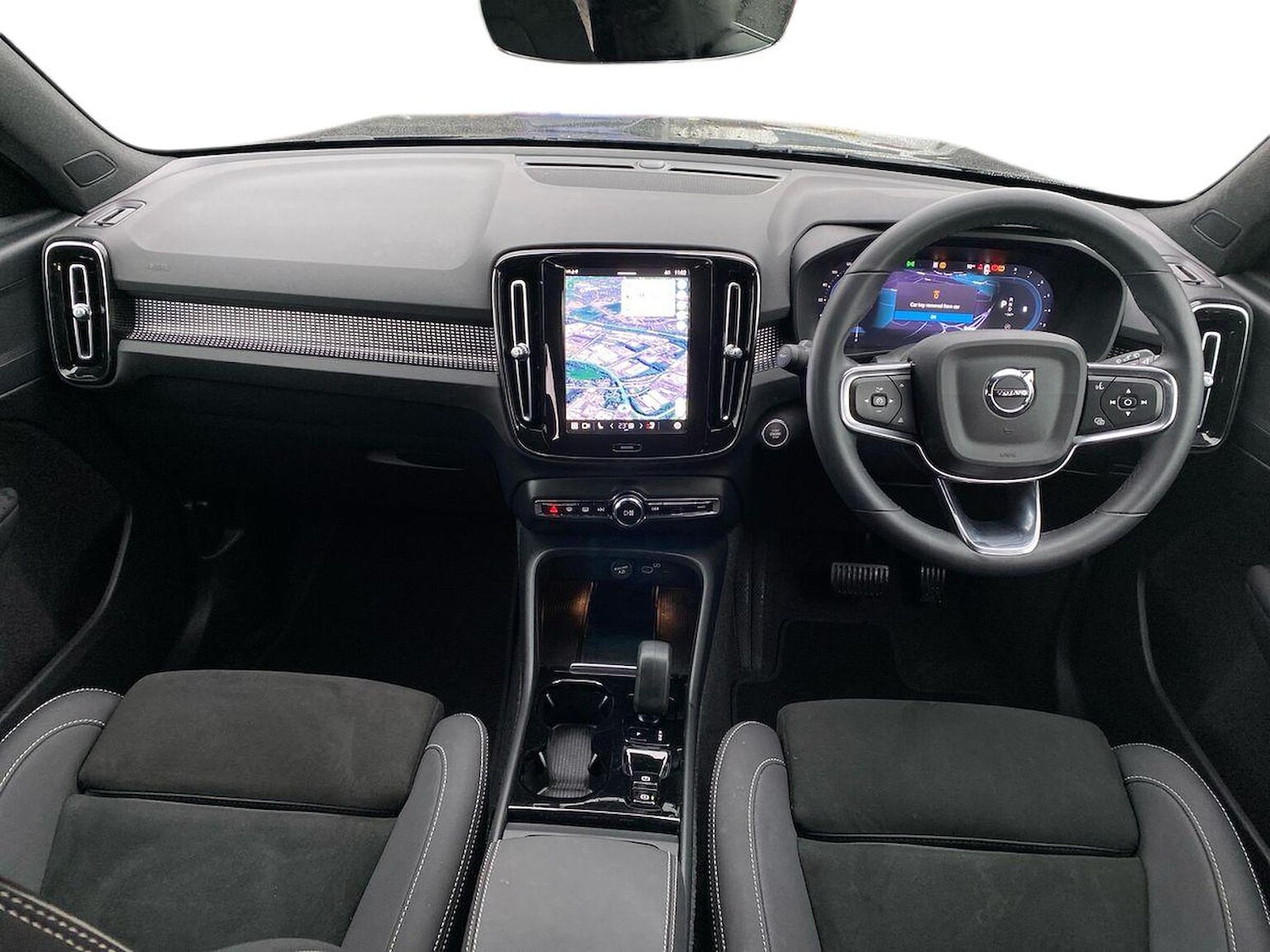 Used Volvo XC40 2024 for sale - 77488136: Photo 8