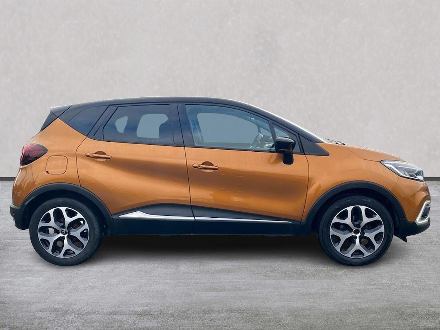 Used Renault Captur 2020 for sale - 76594653: Photo 3