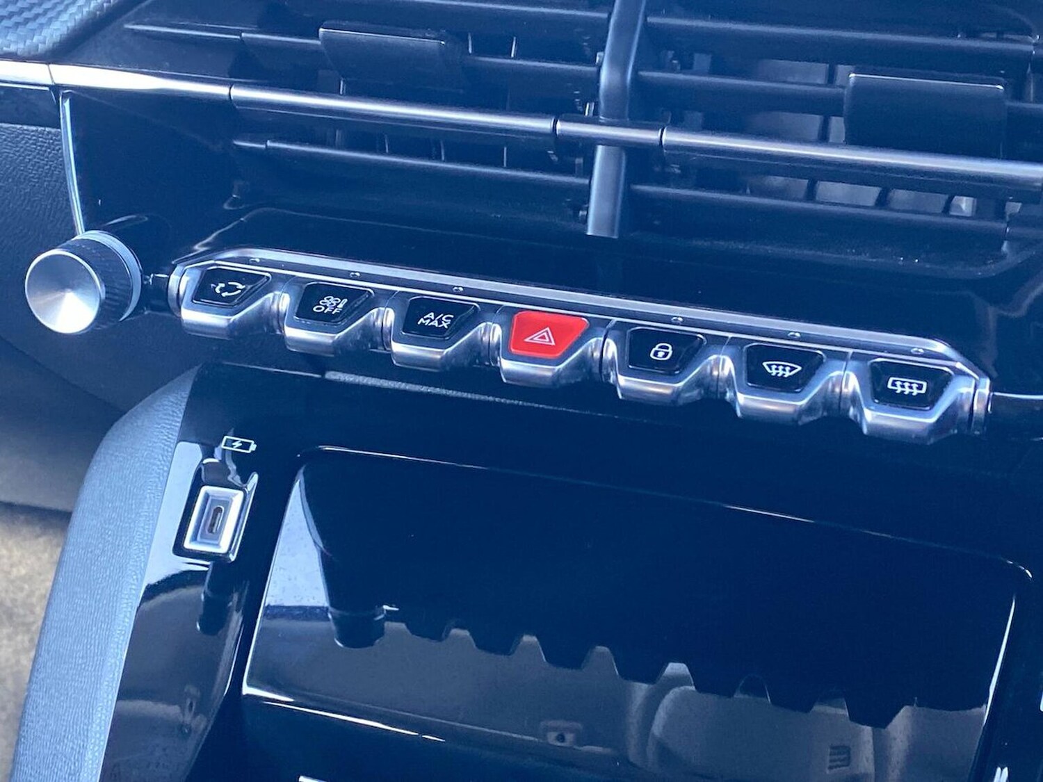 Used Peugeot 208 2023 for sale - 78193617: Photo 24