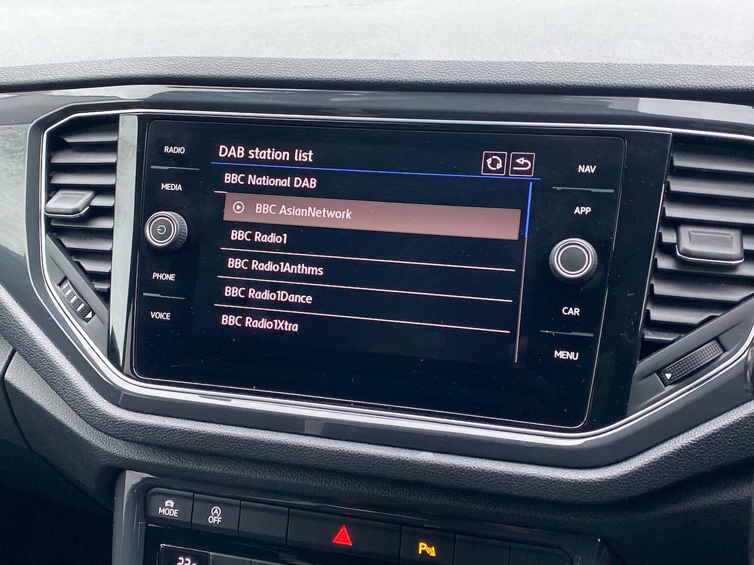 Used Volkswagen T-Roc 2020 for sale - 77024248: Photo 11