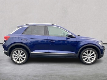 Used Volkswagen T-Roc 2020 for sale - 77024248: Photo