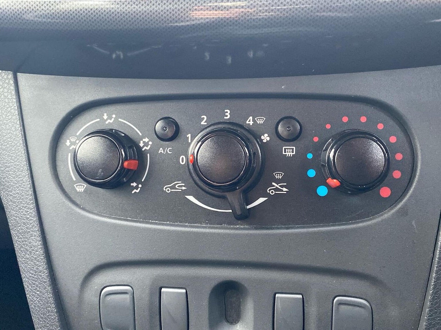 Used Dacia Sandero Stepway 2020 for sale - 77012386: Photo 12