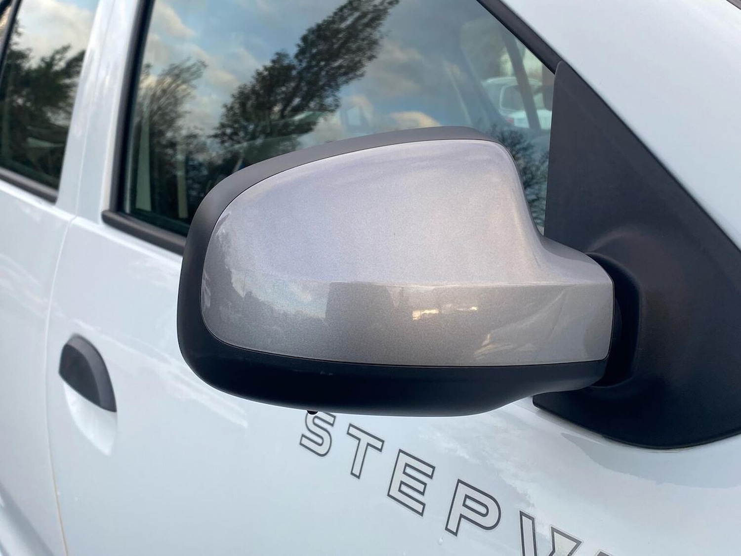 Used Dacia Sandero Stepway 2020 for sale - 77012386: Photo 30