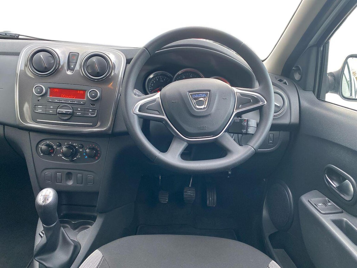 Used Dacia Sandero Stepway 2020 for sale - 77012386: Photo 9