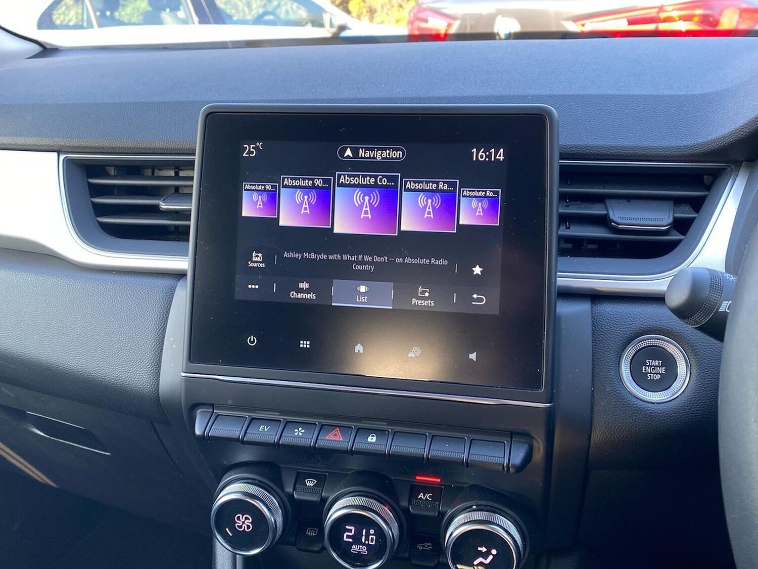 Used Renault Captur 2023 for sale - 78193564: Photo 13