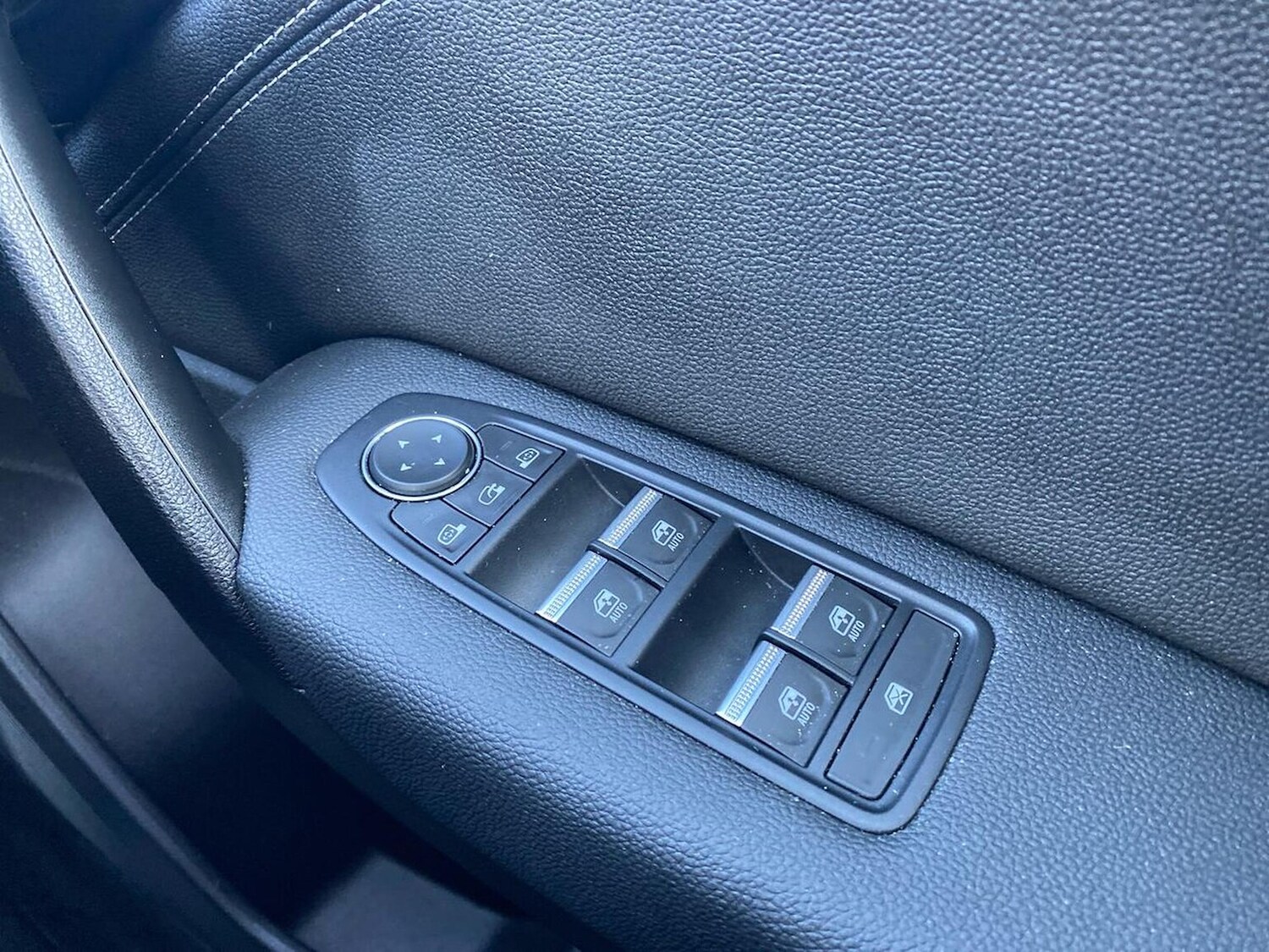 Used Renault Captur 2023 for sale - 78193564: Photo 23