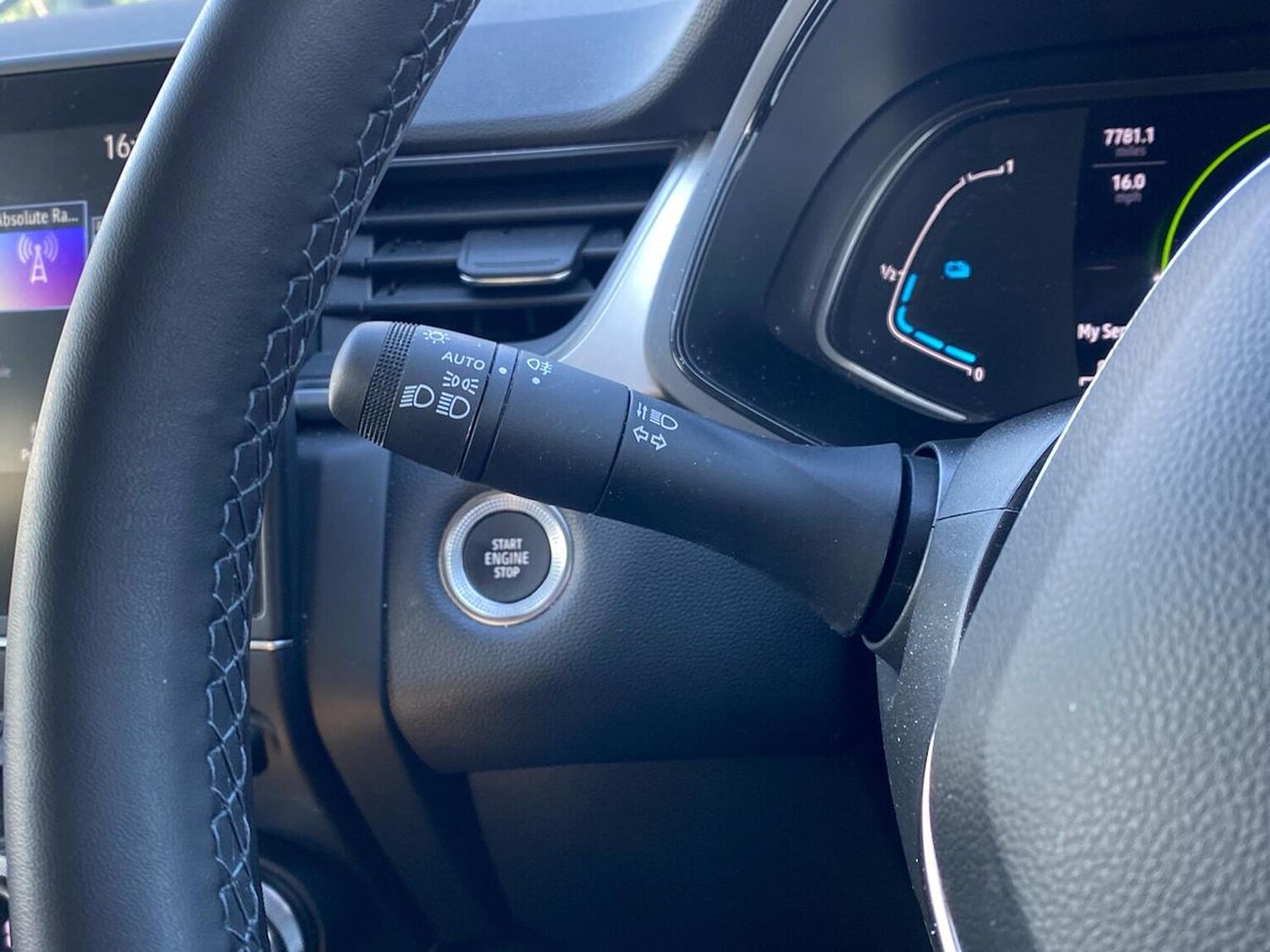 Used Renault Captur 2023 for sale - 78193564: Photo 31