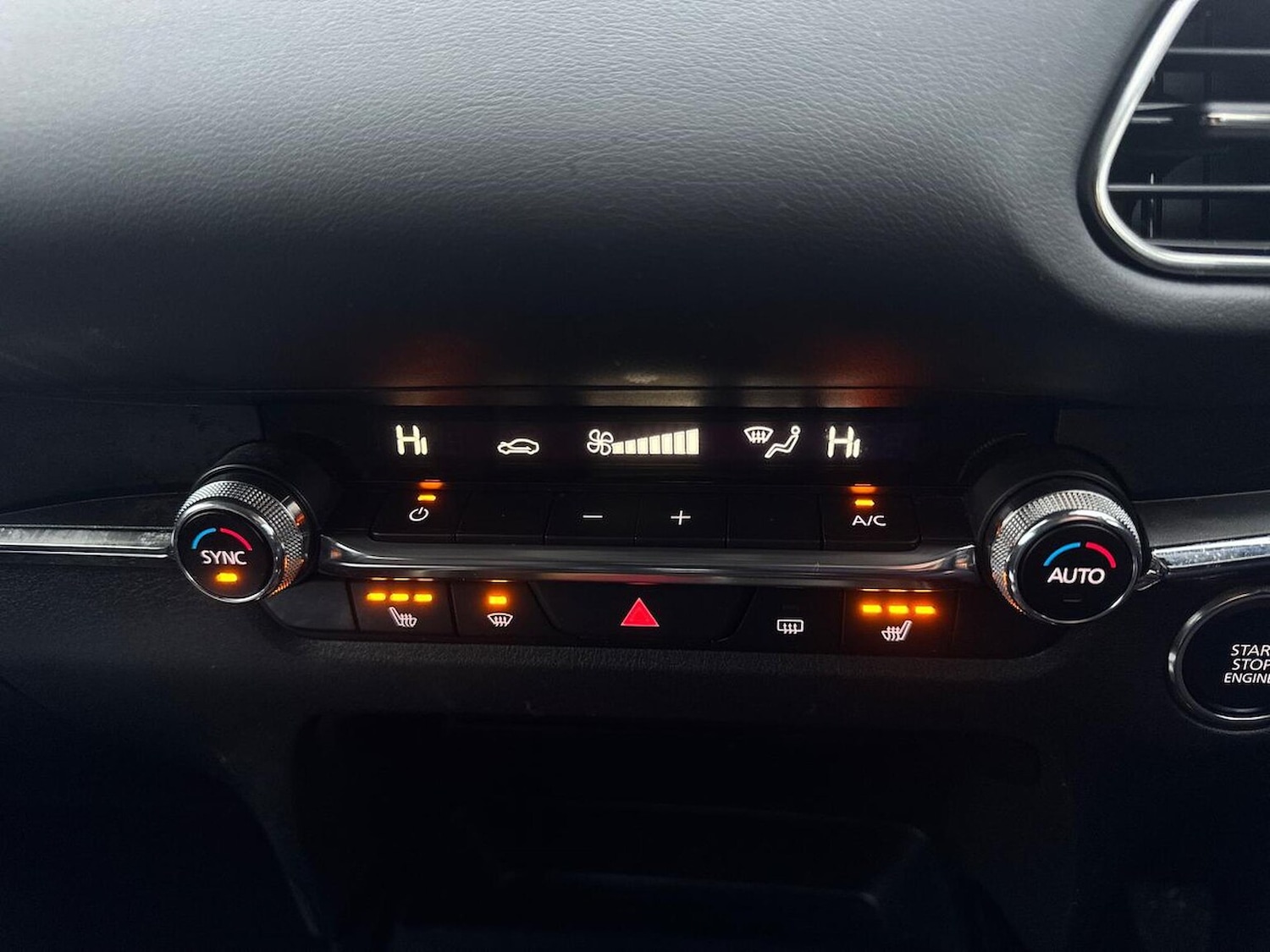 Used Mazda CX-30 2023 for sale - 76860070: Photo 12