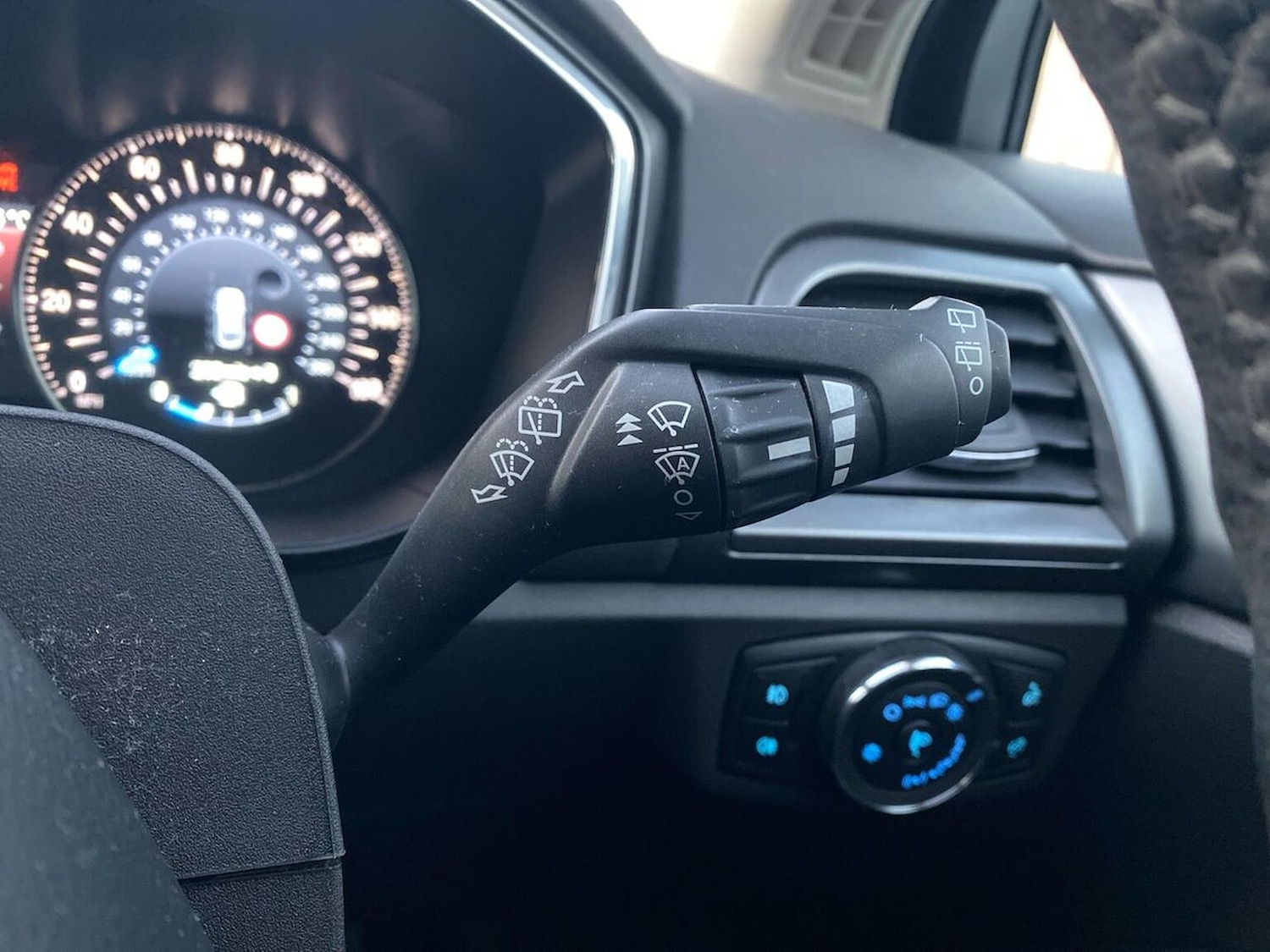 Used Ford Mondeo 2016 for sale - 76681681: Photo 28