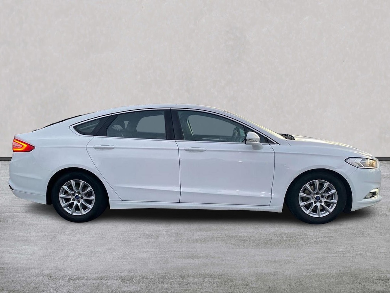 Used Ford Mondeo 2016 for sale - 76681681: Photo 3