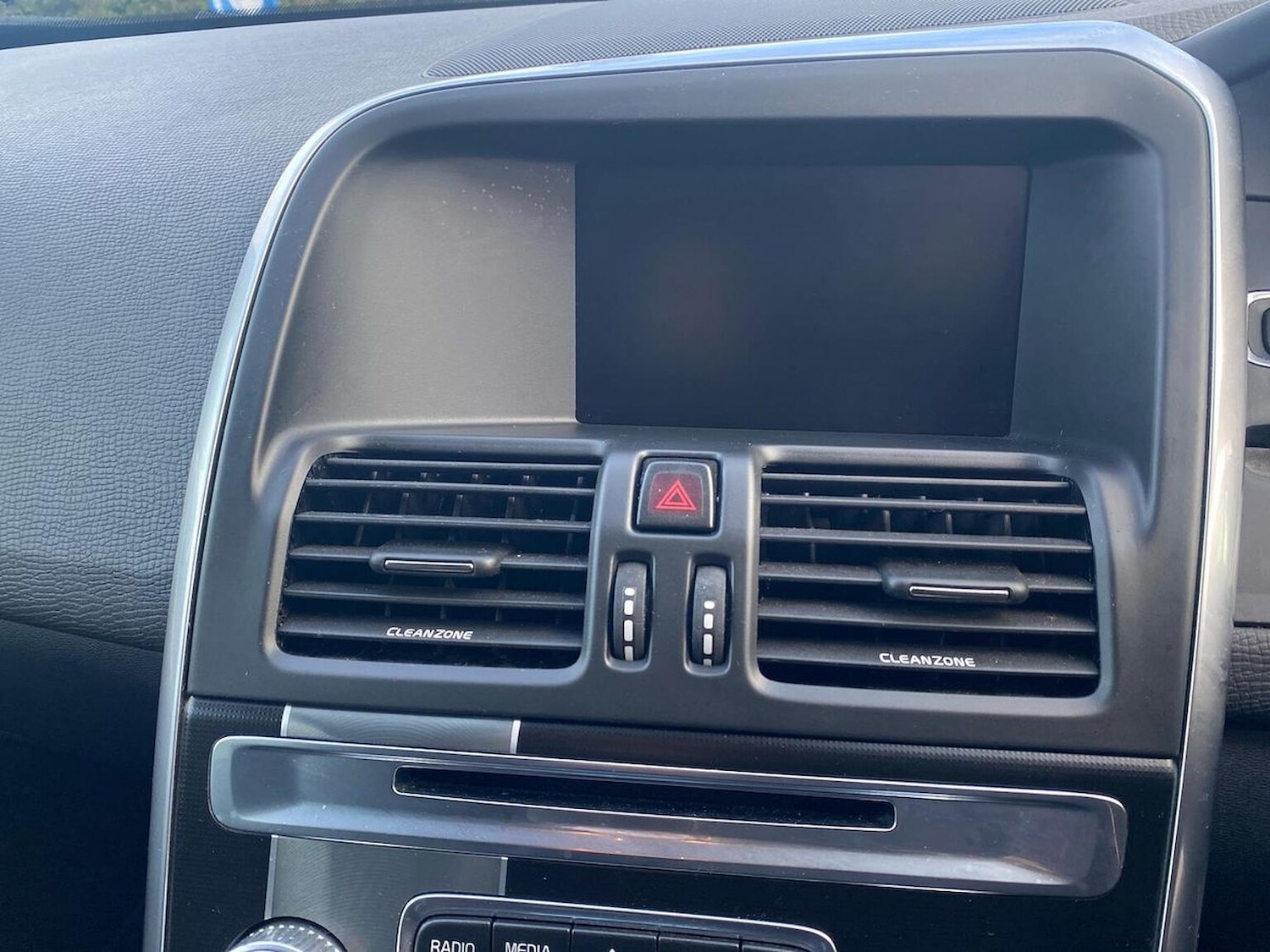 Used Volvo XC60 2017 for sale - 77759326: Photo 22