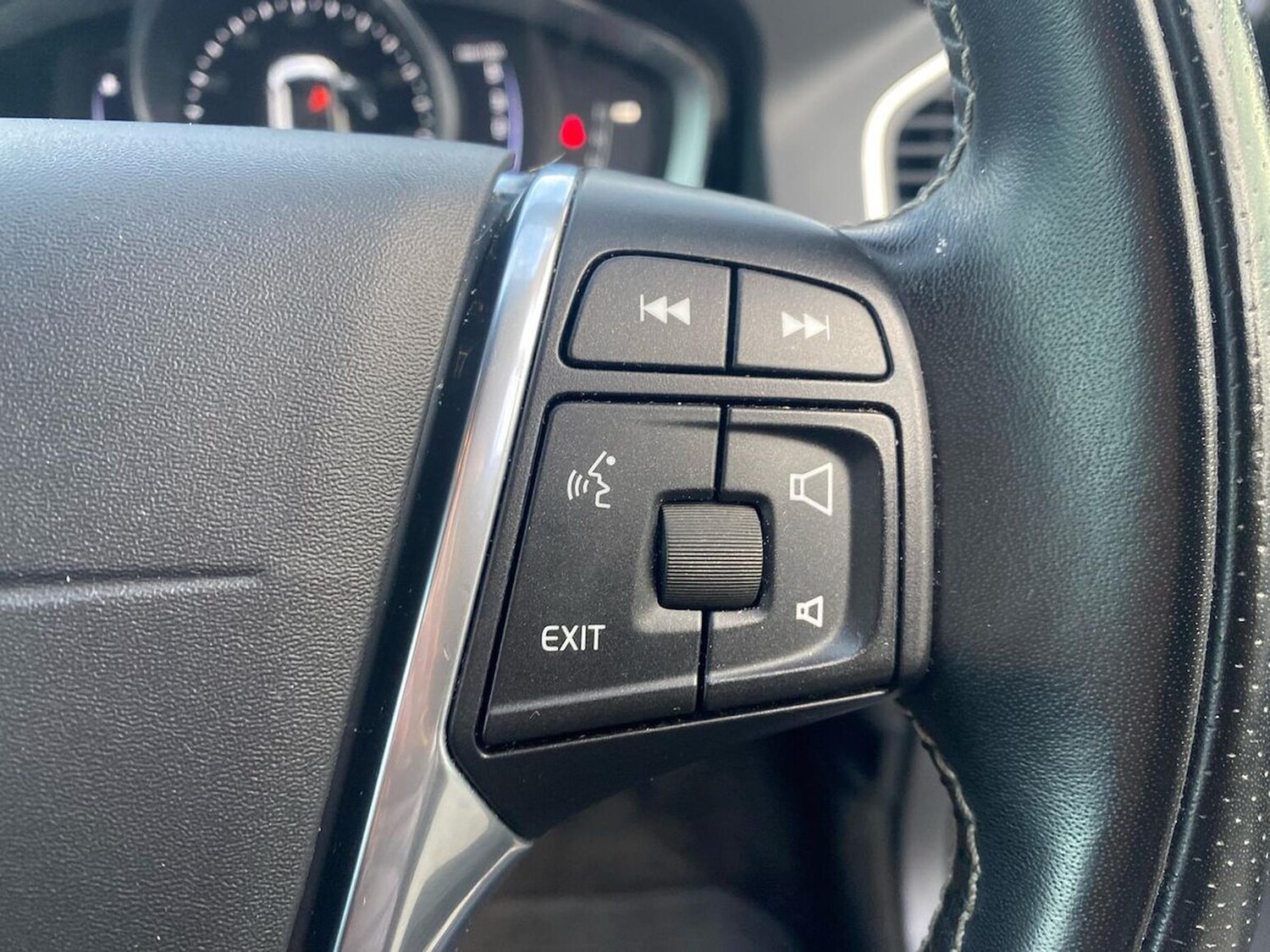 Used Volvo XC60 2017 for sale - 77759326: Photo 25