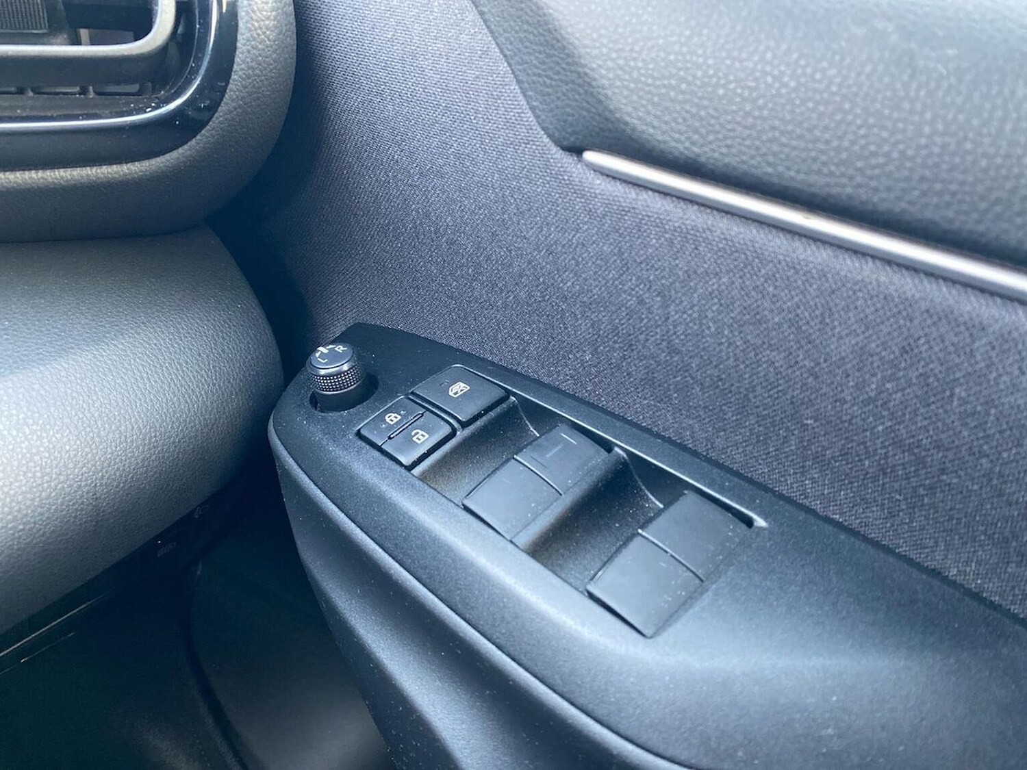 Used Toyota Yaris 2023 for sale - 77488155: Photo 21