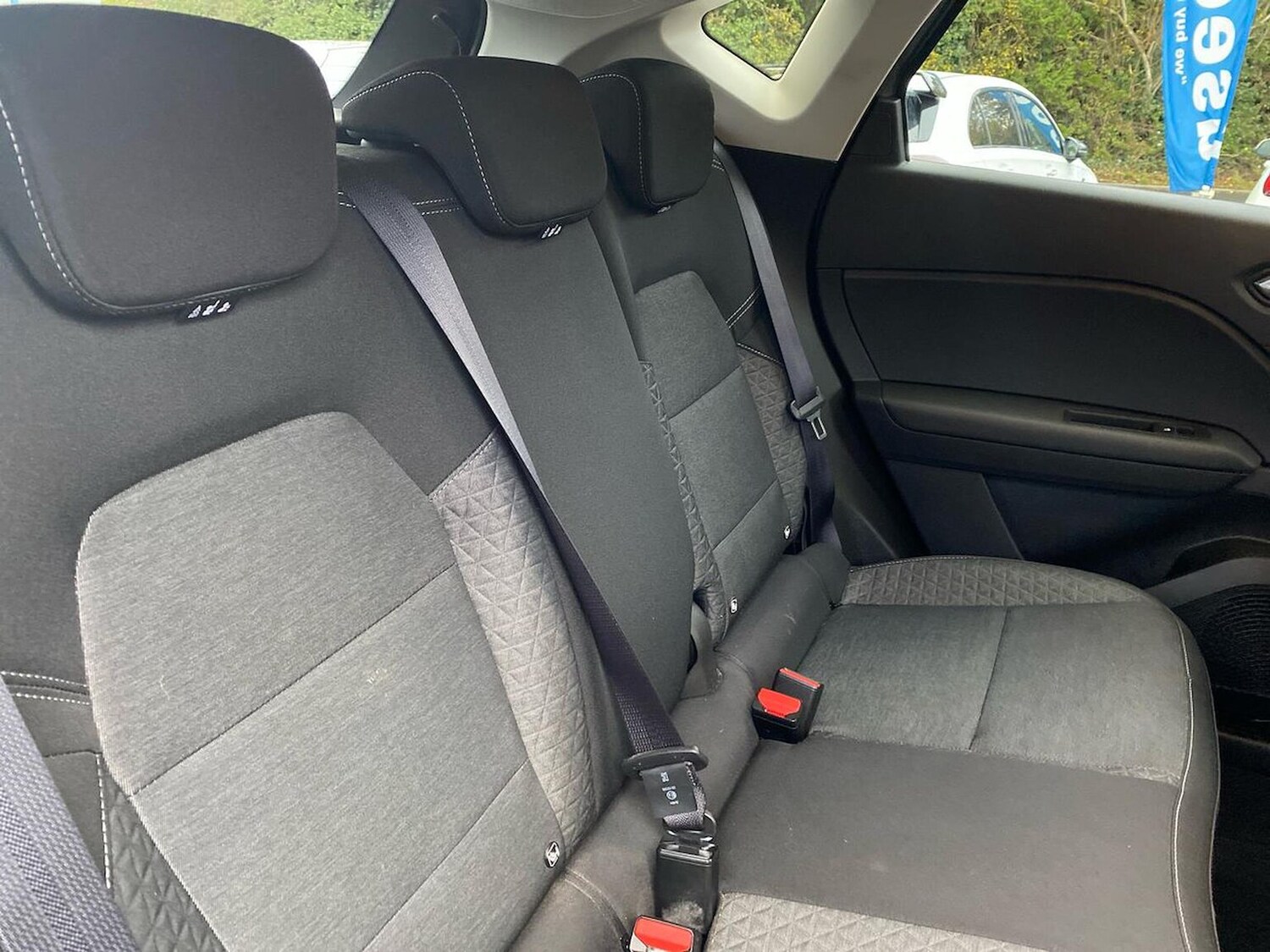 Used Renault Captur 2023 for sale - 76437245: Photo 16