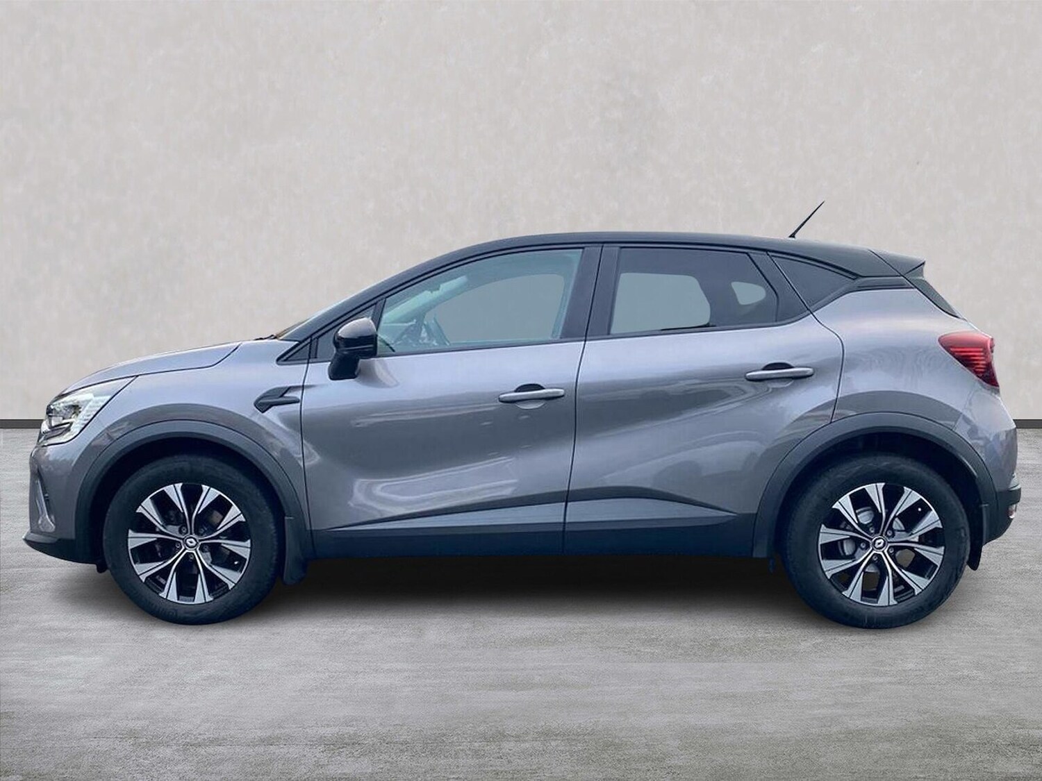 Used Renault Captur 2023 for sale - 76437245: Photo 19