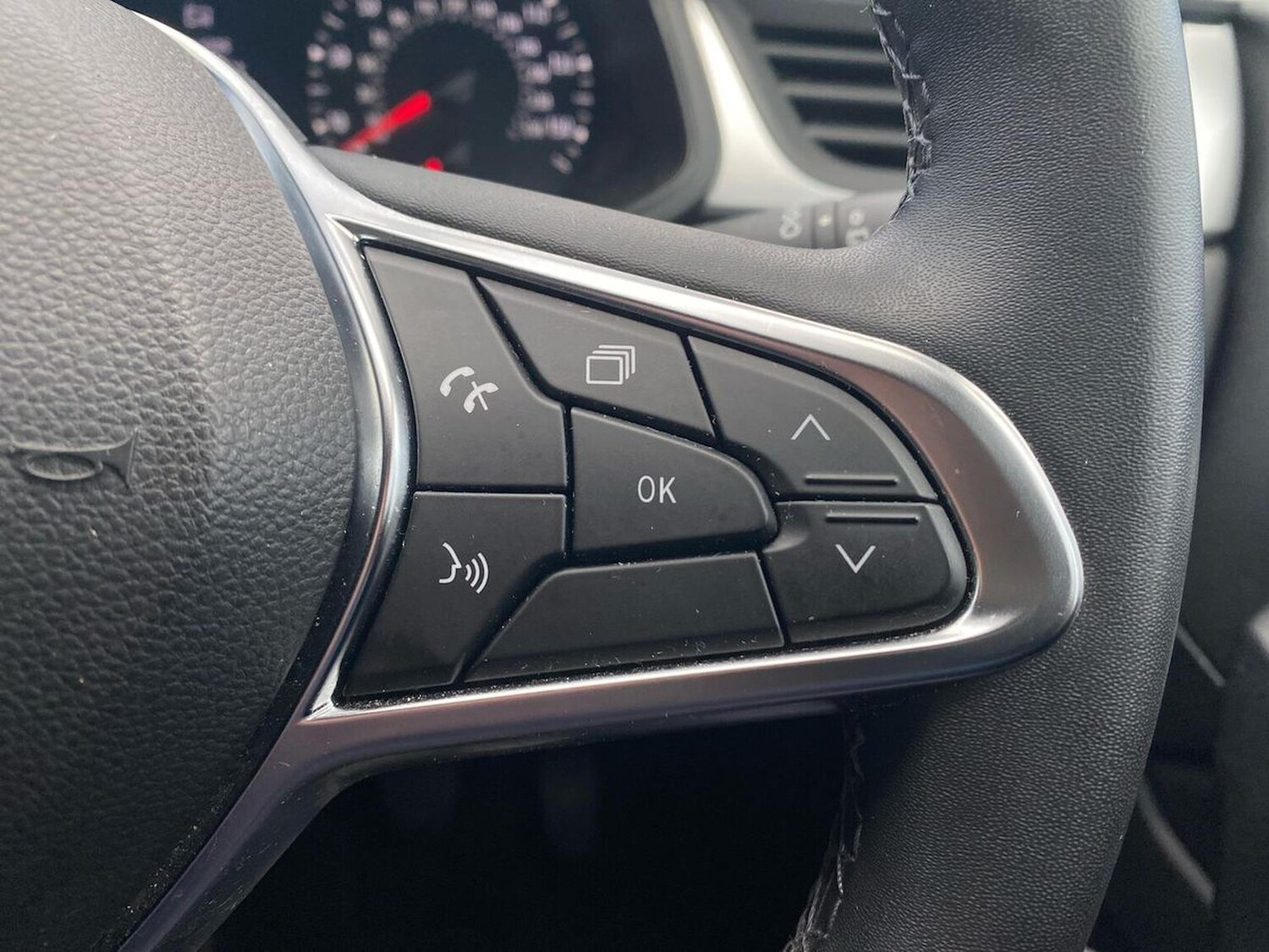 Used Renault Captur 2023 for sale - 76437245: Photo 26