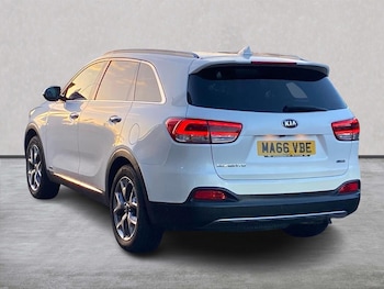 Used Kia Sorento 2016 for sale - 77056789: Photo