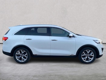 Used Kia Sorento 2016 for sale - 77056789: Photo