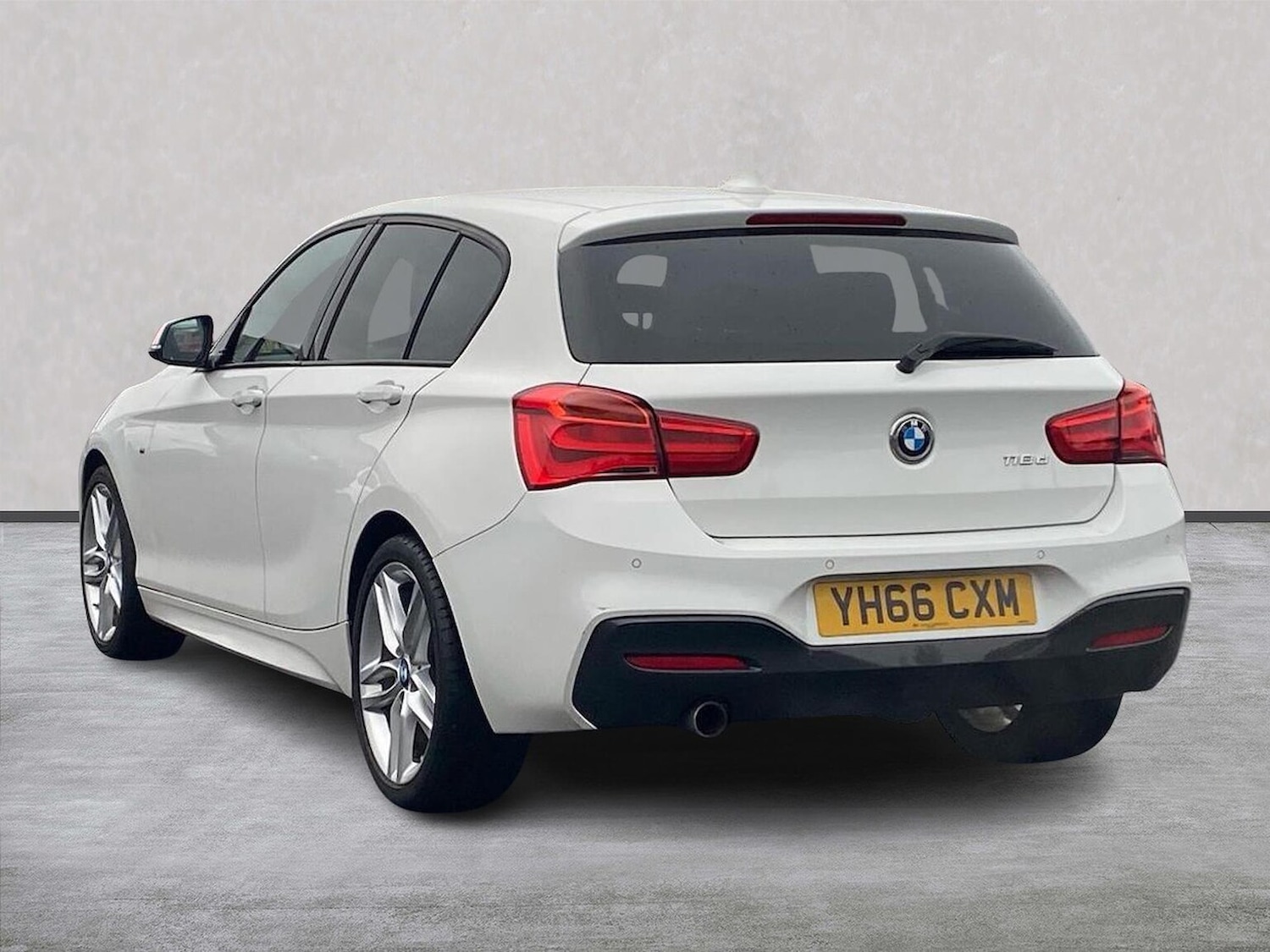 Used BMW 1 Series 2016 for sale - 76681682: Photo 2