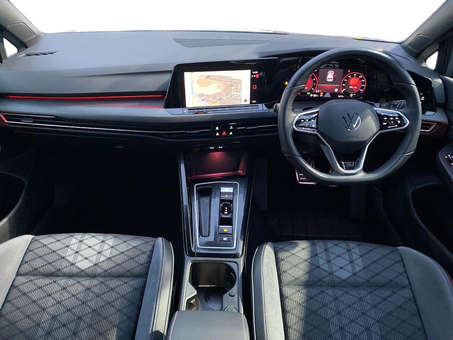 Used Volkswagen Golf 2024 for sale - 76904982: Photo 8