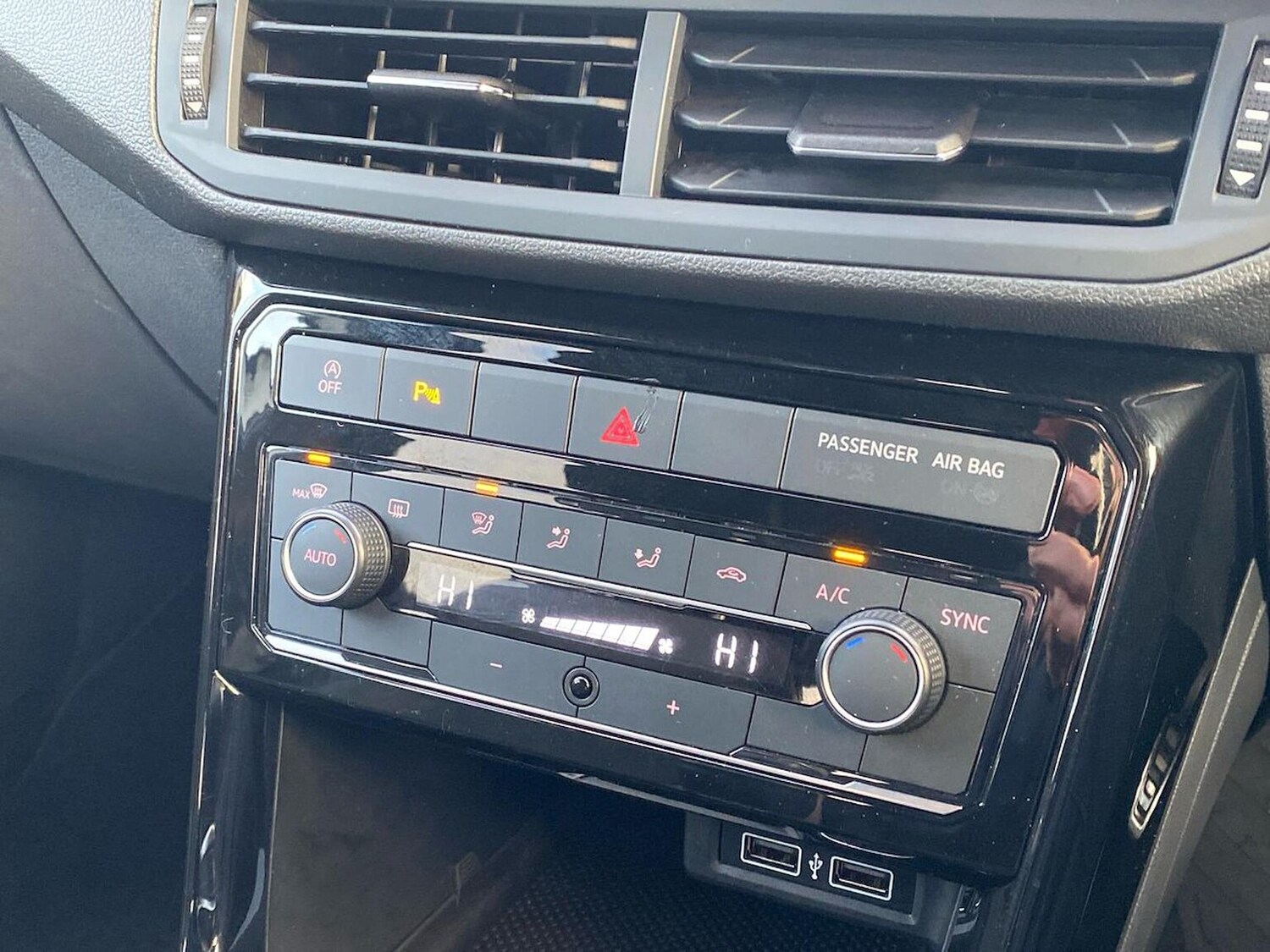 Used Volkswagen T-Cross 2019 for sale - 77603694: Photo 12